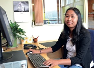 Burmese refugee Zin Oo started volunteering at the Citizens Advice Bureau so she could learn more about NZ law and go on to study social work.